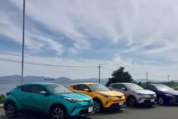 试驾过第四代普锐斯、C-HR和第八代凯美瑞 操控表现特点是重心低