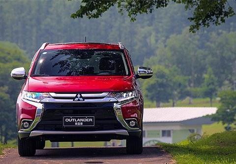 别看汉兰达了，这款7座SUV最低不足16万，配四驱，不买别后悔！