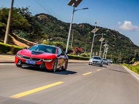 叔情| 宝马新能源家族全面布局, 依然不忘“操控”初心