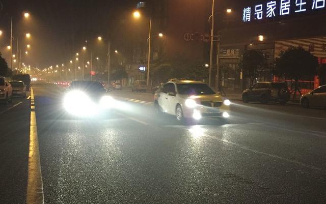 夜间v果盘果盘使用技巧,分享那些动不动就打远灯光送给视频图片