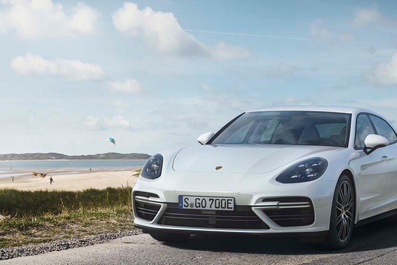 保时捷Panamera顶级版官图 搭混动系统