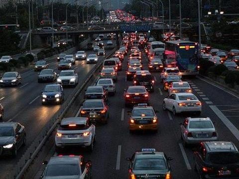 国庆开车自驾游？快来看聊哥精心准备的出游指南