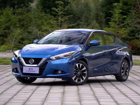 外形酷，油耗仅为5.3L，10万落地买它，比卡罗拉有面子