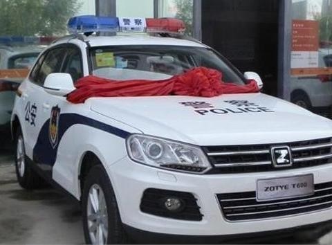 警队都用这货，旋钮换挡＋2.0T动力，国产Q5才卖12万