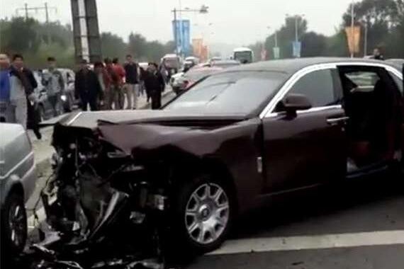 车主开七万捷达，却因一个小动作就赔了100万！国庆回家长点心吧