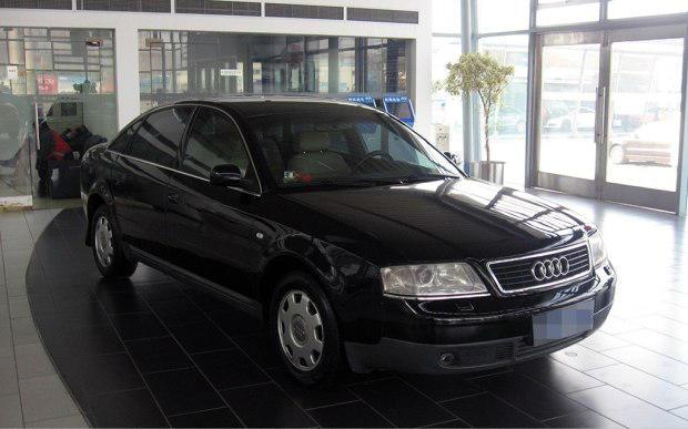 空调和收音机是豪华配置,奥迪A6见到这车也得叫声爷!