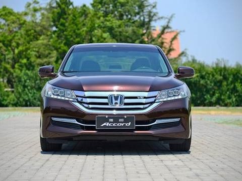 想入手一辆雅阁，9代或9.5代雅阁哪款比较划算？