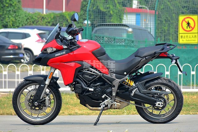 城市adv的新标杆 杜卡迪 mts 950实拍