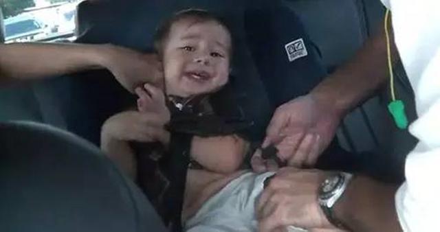 没有安全座椅还给坐副驾?请别把孩子当儿戏