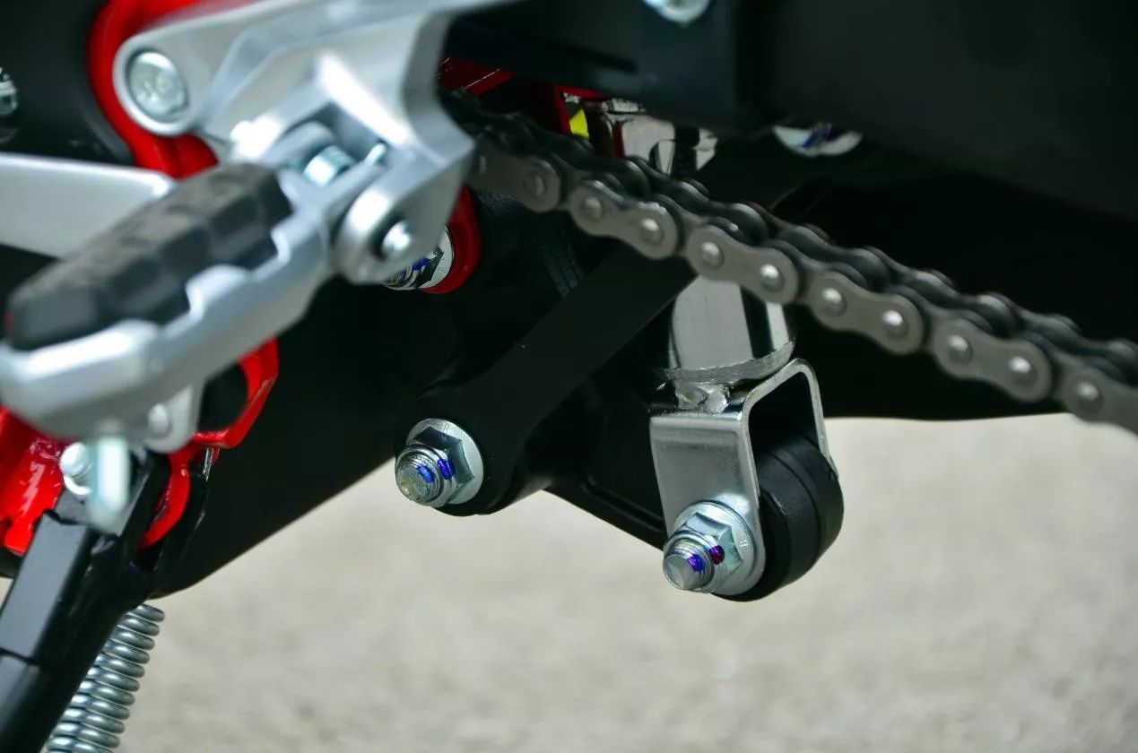 街头新元素--隆鑫无极300R评测