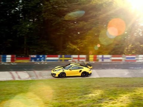 新王登基！保时捷GT2 RS 6分47秒3称霸纽北！