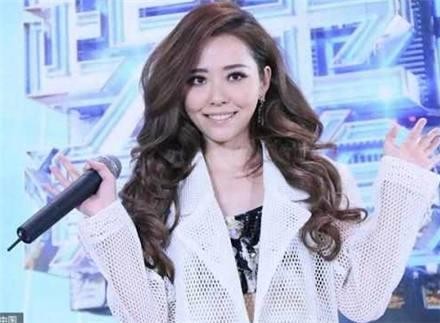 娱乐圈中最会耍大牌的三位女星，一个个身价不菲，百万豪车出行！