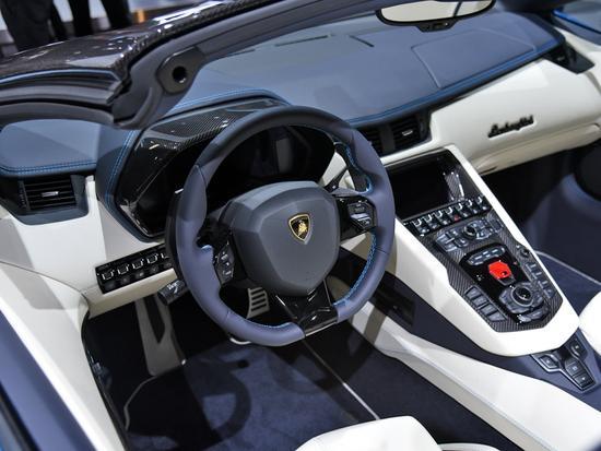 750万用来撩妹够不够?这车一马力就值1万,保时捷永远追不上