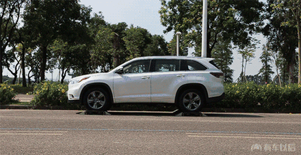 大而硬!难怪男人手里有点钱就一定要买这台SUV