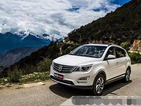 10万不到，20万的内饰，25万的配置，30万的音响！这车屌