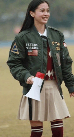 有种时尚叫做易烊千玺和他的长筒袜, 这个执念