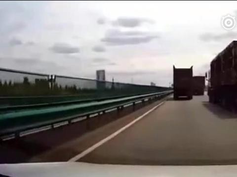 大货车司机路怒挑衅，记录仪拍下这惊险一幕