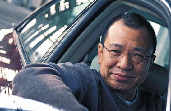 TVB金牌绿叶，家庭背景惊人，69岁仍拍戏，视女儿为掌上明珠