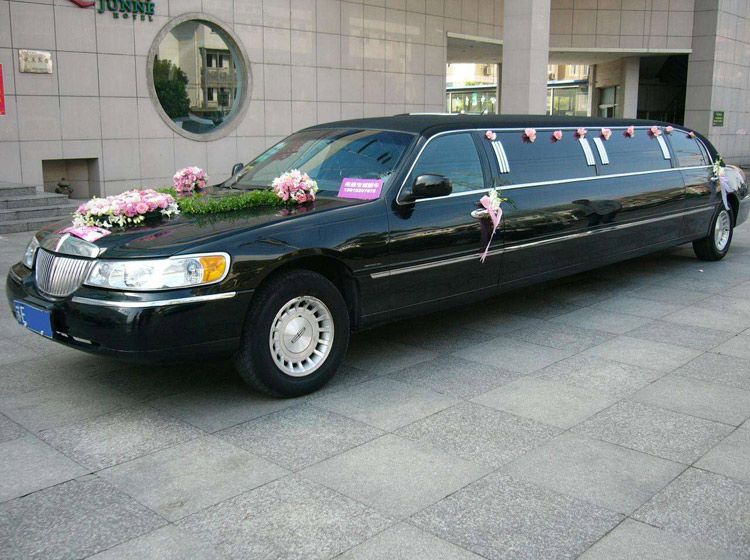 一大波婚礼请柬正在袭来 据说开这几款车的人最受欢迎!