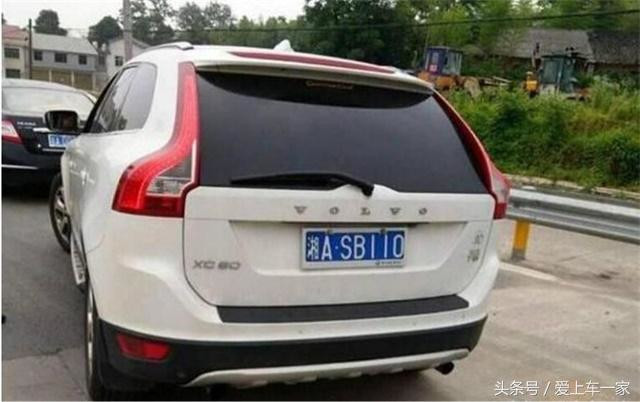 成都这辆豪车走到哪里都要被交警查,却只因为