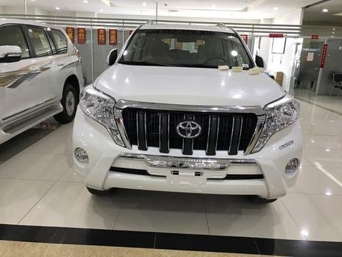 17款霸道4000中东版霸气SUV越野豪华沙漠之主