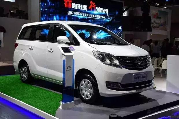 自主豪华MPV 空间超大 载人拉货两不误 售价5万起