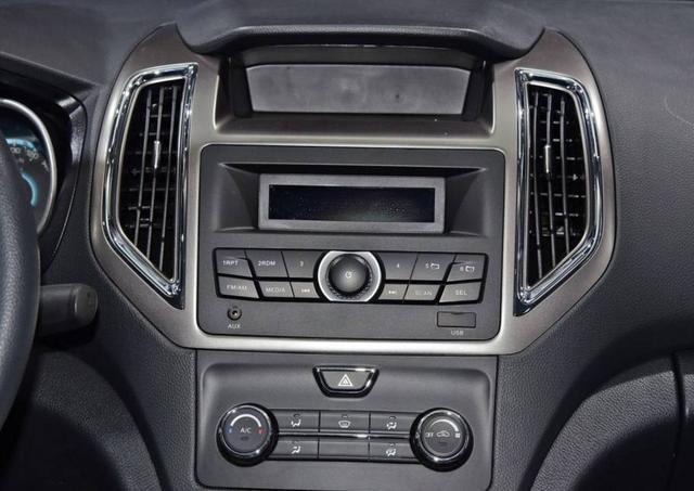 自主豪华MPV 空间超大 载人拉货两不误 售价5万起