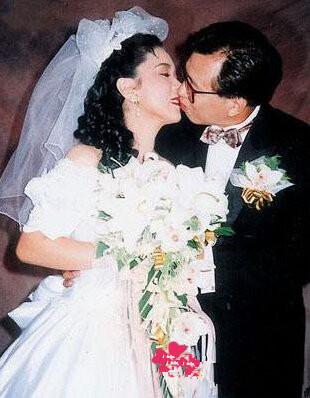 TVB金牌绿叶，家庭背景惊人，69岁仍拍戏，视女儿为掌上明珠