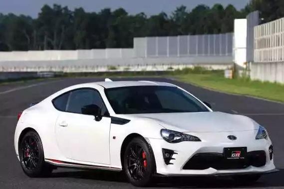 服！丰田把买菜车都搞了个性能版