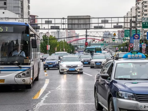 带东北峰哥在8点半的徐家汇过一把堵车瘾