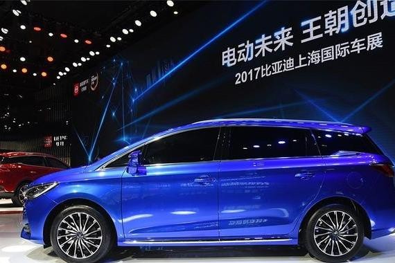 又是一匹国产黑马，直逼宝骏730？七座颜值堪比奥迪！