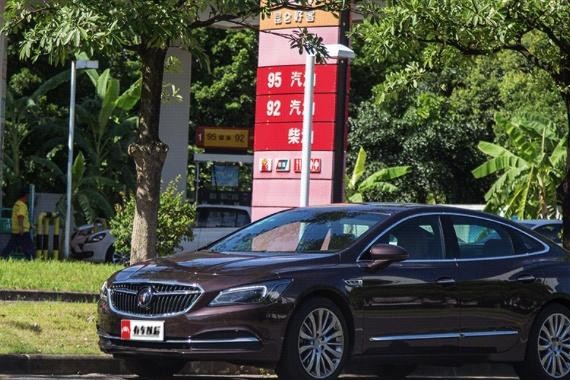 1公里不到5毛钱，这台5米长的美系B+级大轿车油耗直追日系