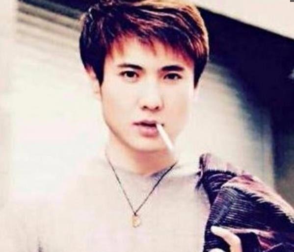 黄渤年轻时照片