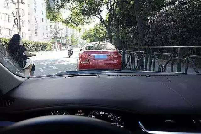 追尾了怎么办?这几种情况你根本不需要担责