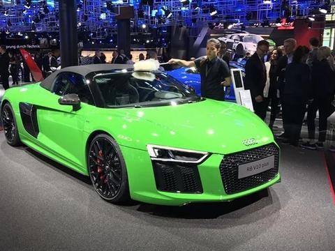 极速330公里，3.3秒破百，男人的梦想奥迪R8 V10 Plus