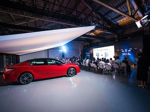 20万买车还在纠结? 我觉得你可以期待一下这款全新凯美瑞