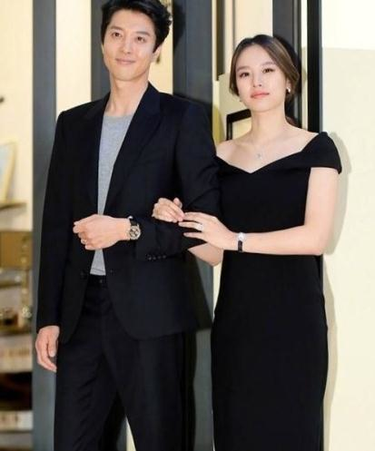 李东健赵胤熙结婚，网友：渣男，演一部戏换个女朋友？