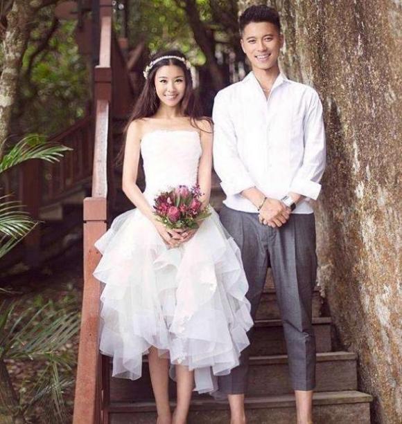 北京,革命历史题材电视剧《爱人同志》发布会,王雷,李小萌夫妇出席,这