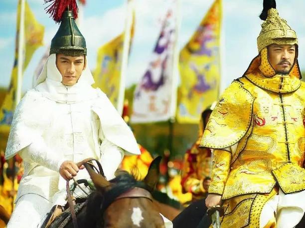 吴京竟然是满族正白旗人,清朝八旗是怎么回事,他地位如何