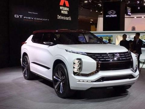 三菱急于翻身, 推硬派SUV, 对开门配混动四驱, 油耗4L仅12万元