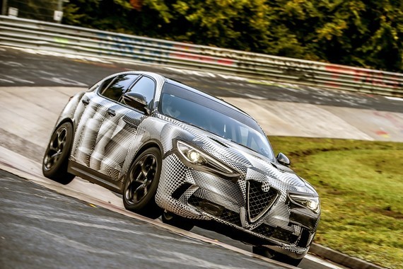 Stelvio QV在纽北跑出7分51秒70圈速，成为最速量产SUV