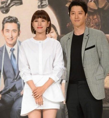 李东健赵胤熙结婚，网友：渣男，演一部戏换个女朋友？