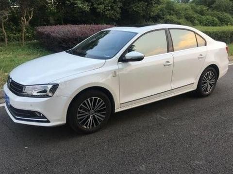 所有人都在夸思域，等我提了它之后，夸的人都自觉闭嘴了