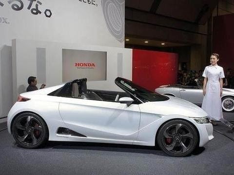 车主注意了, 这款跑车仅售10万, 你还傻等众泰的山寨跑车？