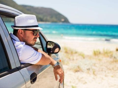 国庆黄金周租车小白指南，自驾出行算好经济账