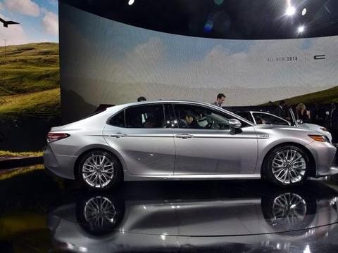 曾上打奥迪A4，下压蒙迪欧，全新改款再次横行中级车市场