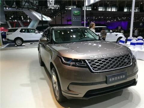 揽胜家族又添新SUV，看门把手一脸懵逼，这科技感没谁了！