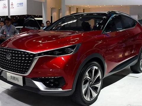 一汽终于用心了，对开门＋奇特方向盘，卖8万打个翻身仗！