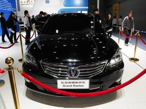 最豪华的国产车，7米多长，才30万，车内比宾利更奢华，不是红旗