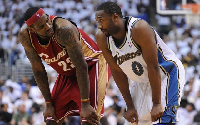 NBA七大球衣号球星代表，艾弗森代表3号，科比代表8号和24号